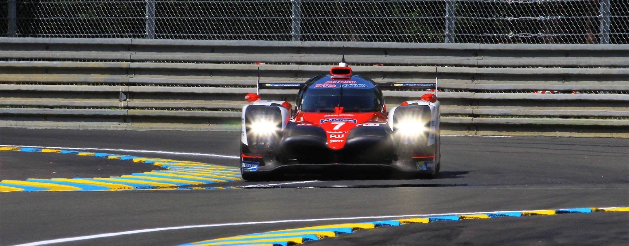 Toyota fastest in first qualifying session